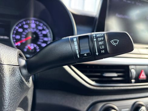 Used 2022 Kia Forte LXS w/ LXS Technology Package FWD image 26