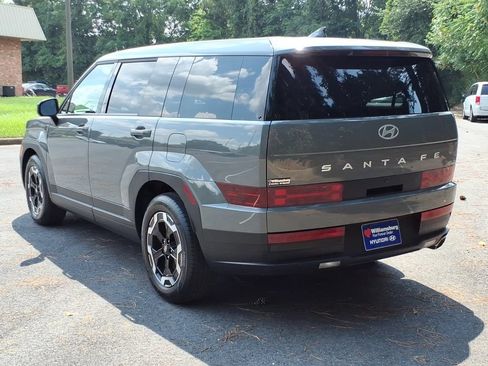 Used 2024 Hyundai Santa Fe SE AWD/4WD image 7