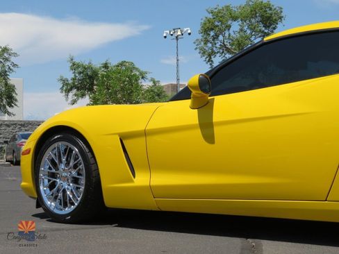 Used 2009 Chevrolet Corvette Coupe w/ Preferred Equipment Group RWD image 23