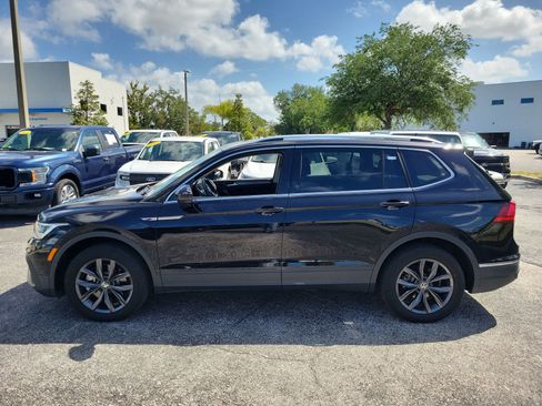 Used 2023 Volkswagen Tiguan SE FWD image 9