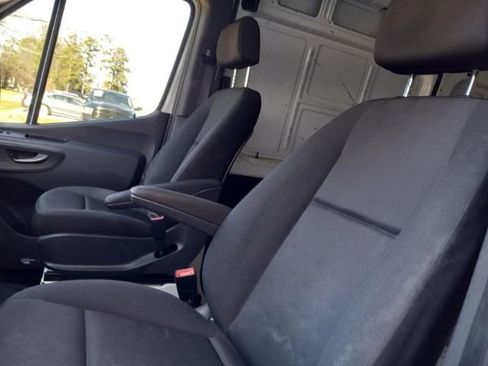 Used 2019 Mercedes-Benz Sprinter 170 Cargo image 19