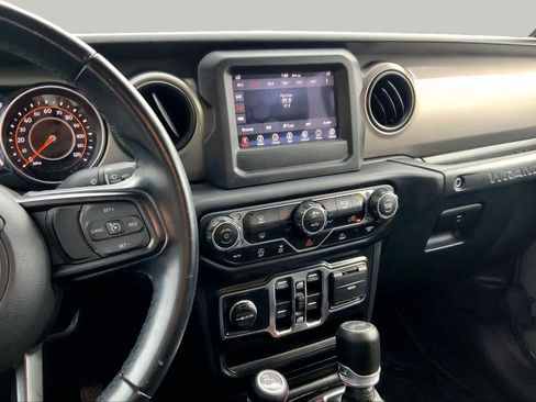 Used 2021 Jeep Wrangler Unlimited Sport AWD/4WD image 7