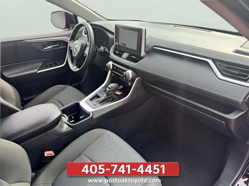 Used 2025 Toyota RAV4 XLE FWD image 26