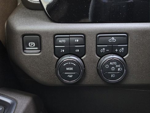 Used 2025 Chevrolet Silverado 1500 RST w/ Convenience Package II AWD/4WD image 16