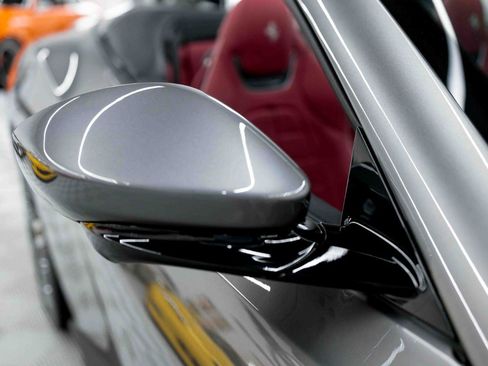 Used 2020 Ferrari Portofino RWD image 32