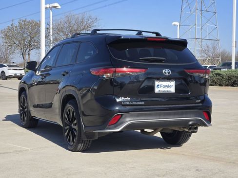 Used 2023 Toyota Highlander XSE image 5