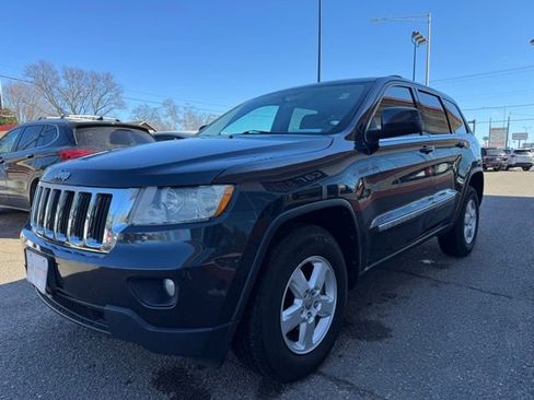 Used 2012 Jeep Grand Cherokee Laredo w/ Laredo E Group image 3