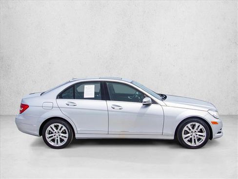 Used 2014 Mercedes-Benz C 300 4MATIC Sedan image 4