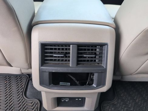 Used 2019 Volkswagen Atlas SEL R-Line AWD/4WD image 22