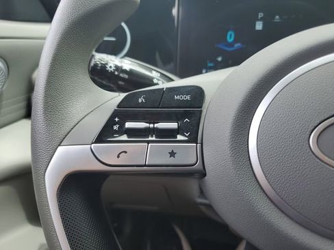 Used 2024 Hyundai Elantra SEL FWD image 19