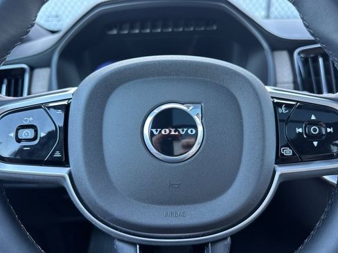 New 2026 Volvo XC90 B6 Plus w/ Protection Package Premier image 27