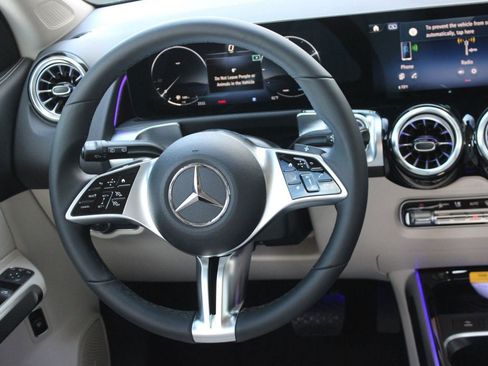 New 2026 Mercedes-Benz GLB 250 image 17