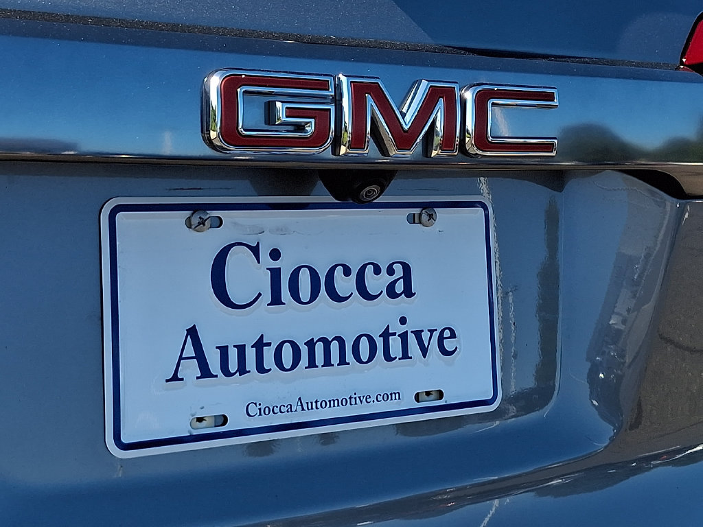 Used 2023 GMC Acadia AT4 w/ Technology Package AWD/4WD image 34