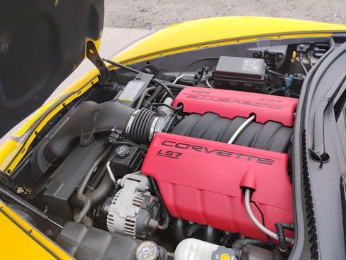 Used 2007 Chevrolet Corvette Z06 w/ Preferred Equipment Group RWD image 8