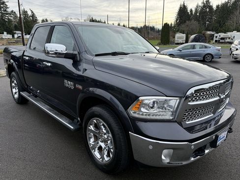 Used 2014 RAM 1500 Laramie w/ Convenience Group image 7