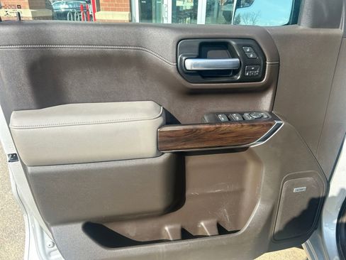 Used 2019 GMC Sierra 1500 SLT w/ SLT Convenience Package image 21