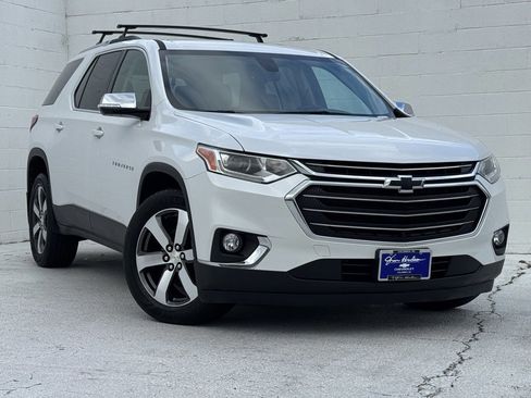 Used 2018 Chevrolet Traverse LT w/ LPO, Cargo Package image 2
