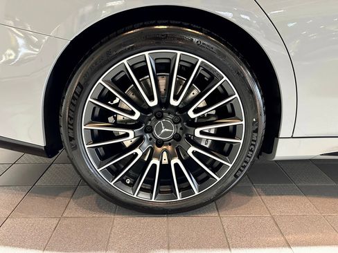 New 2026 Mercedes-Benz E 53 AMG e 4MATIC Sedan image 16