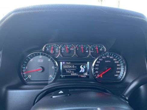 Used 2019 Chevrolet Suburban Premier image 11