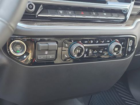 Used 2025 Chevrolet Silverado 3500 LT w/ Convenience Package image 24