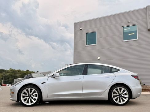 Used 2018 Tesla Model 3 Long Range AWD/4WD image 11