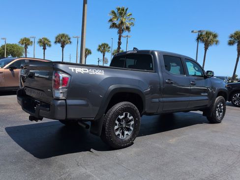 Used 2023 Toyota Tacoma TRD Off-Road w/ TRD Premium Off Road Package image 4