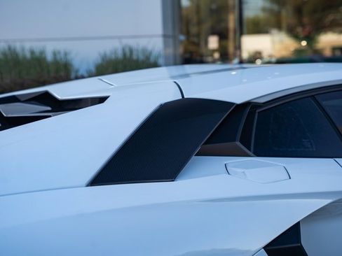 Used 2015 Lamborghini Aventador LP 700-4 image 16