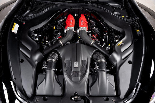 Certified 2025 Ferrari Roma Spider RWD image 14
