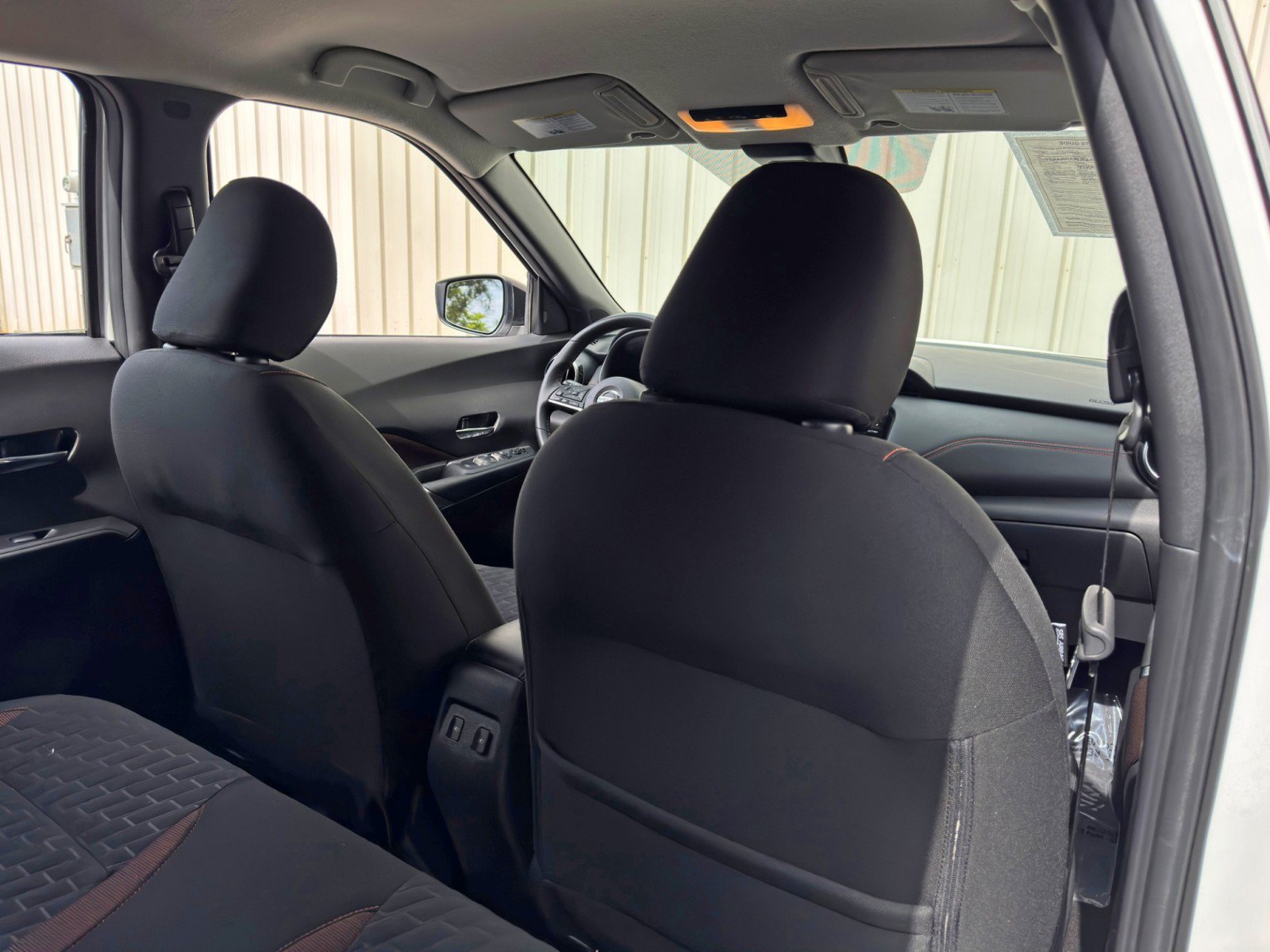 Used 2021 Nissan Kicks SR FWD image 28