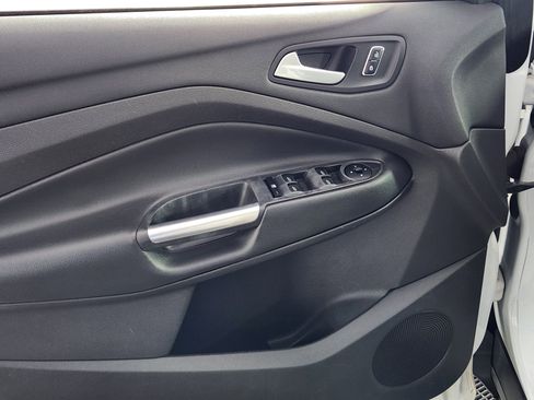 Used 2015 Ford Escape SE w/ Equipment Group 201A image 18