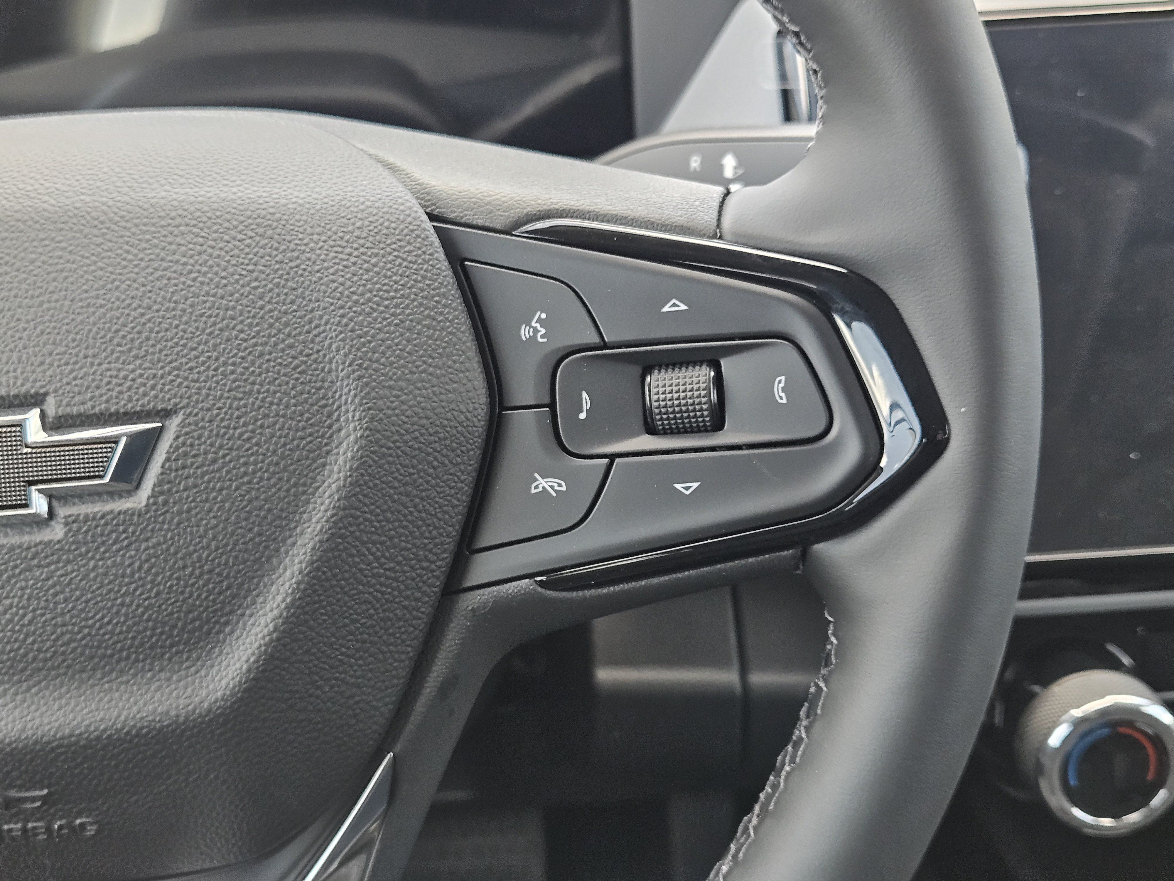 New 2027 Chevrolet Bolt LT w/ Comfort Package FWD image 20