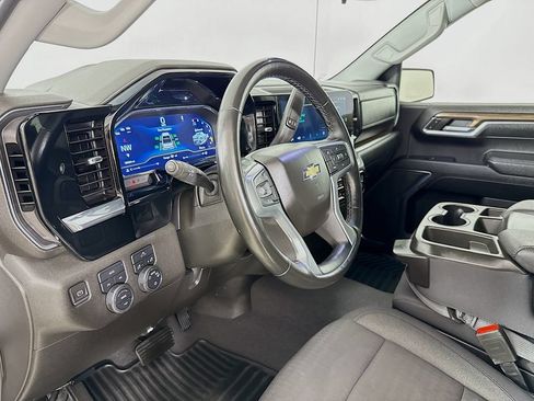 Used 2023 Chevrolet Silverado 1500 LT AWD/4WD image 10