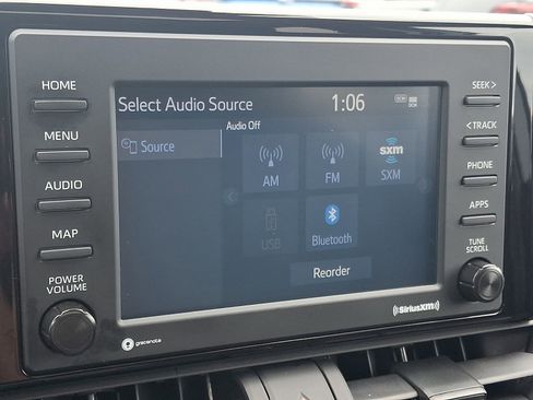 Used 2022 Toyota RAV4 XLE w/ Convenience Package image 17