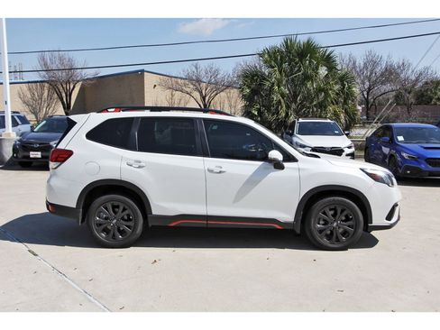 Used 2023 Subaru Forester Sport image 7