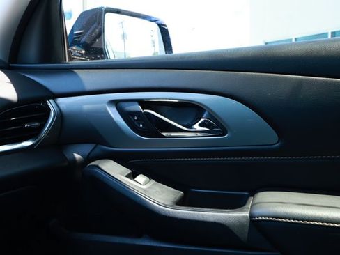 Used 2019 Chevrolet Traverse LT FWD image 27