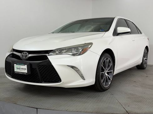 Used 2015 Toyota Camry XSE w/ Advanced Technology Package FWD image 3