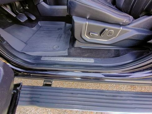 Used 2019 Ford Expedition Platinum image 28