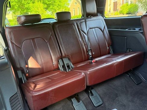 Used 2023 Ford Expedition Limited RWD image 17