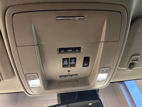 Used 2017 Chevrolet Silverado 2500 High Country w/ Duramax Plus Package image 19