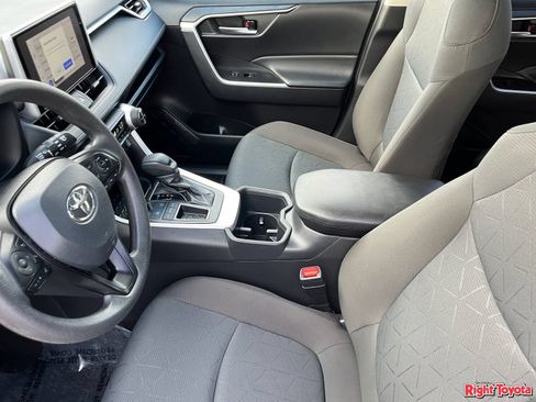 Certified 2025 Toyota RAV4 XLE FWD image 21