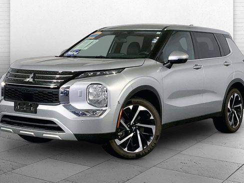 Used 2024 Mitsubishi Outlander SE AWD/4WD image 11