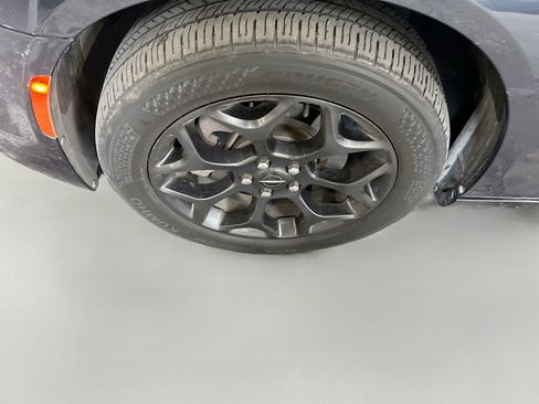 Used 2019 Chrysler 300 S AWD/4WD image 29