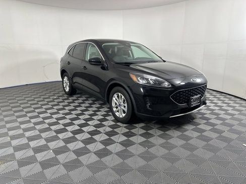 Used 2021 Ford Escape SE image 1