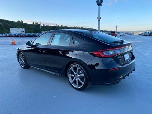 Used 2025 Honda Civic Sport Touring image 6