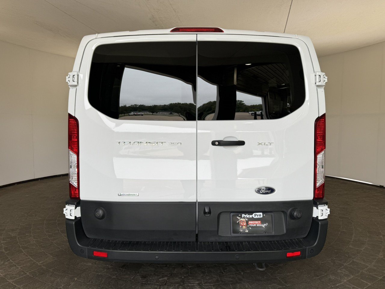 Used 2024 Ford Transit 350 XLT RWD image 6