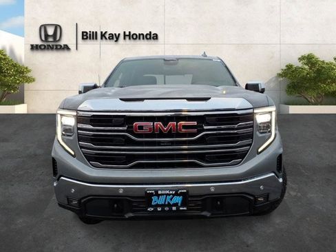 Used 2023 GMC Sierra 1500 SLT w/ SLT Convenience Package AWD/4WD image 9