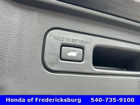 Certified 2025 Honda Pilot EX-L image 31