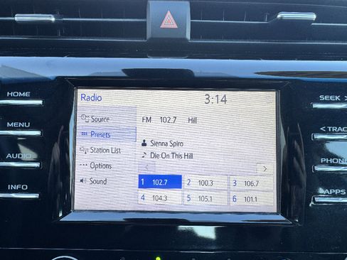 Used 2018 Toyota Camry LE w/ Convenience Package image 16