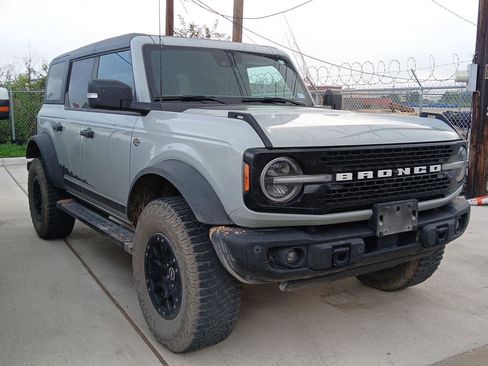 Used 2023 Ford Bronco Wildtrak AWD/4WD image 6