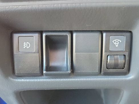 Used 2003 MAZDA Protege5 FWD image 12